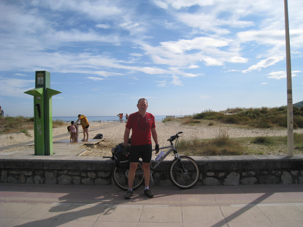 PLAYA DE LAREDO + ALBERGUE 