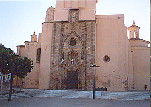 ESGLESIA I CAMPS DE VILLAFRANCA DE LOS BARROS