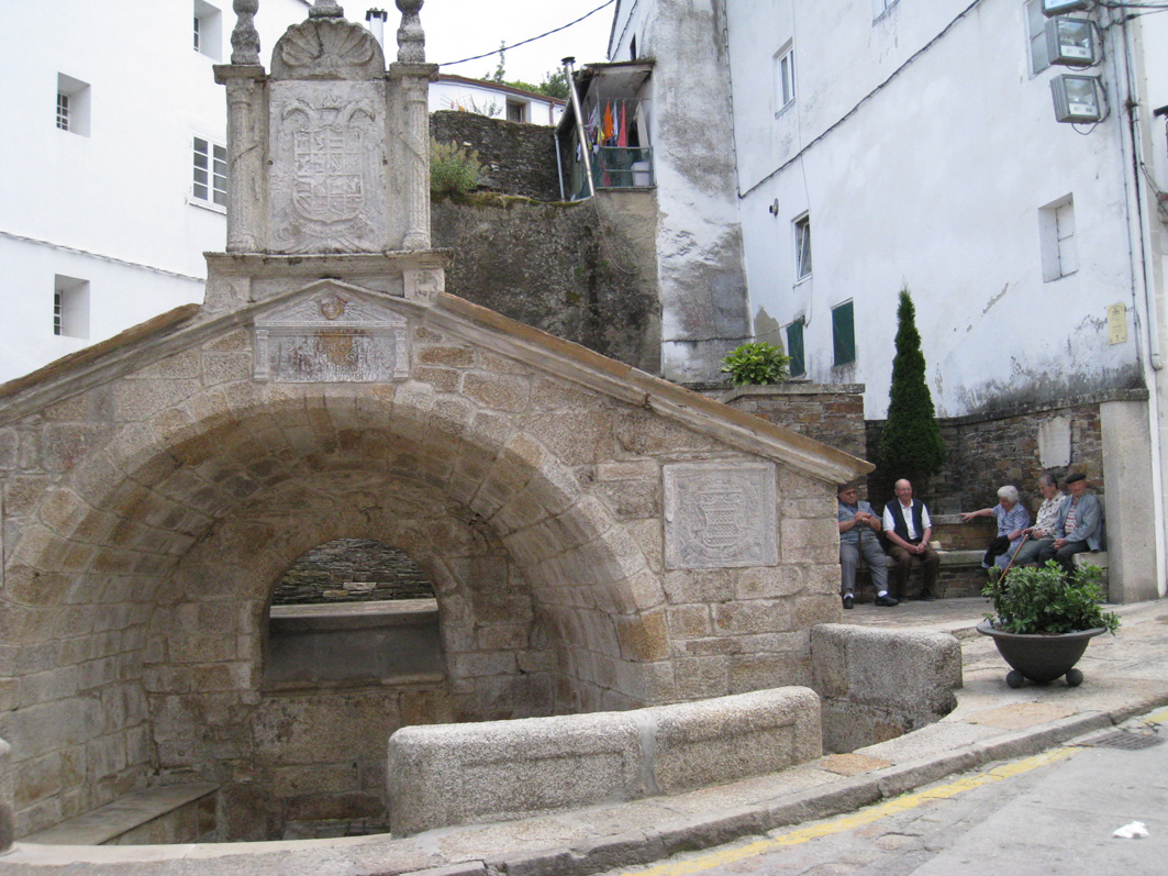 FONT DE CARLES V - MODOÑEDO