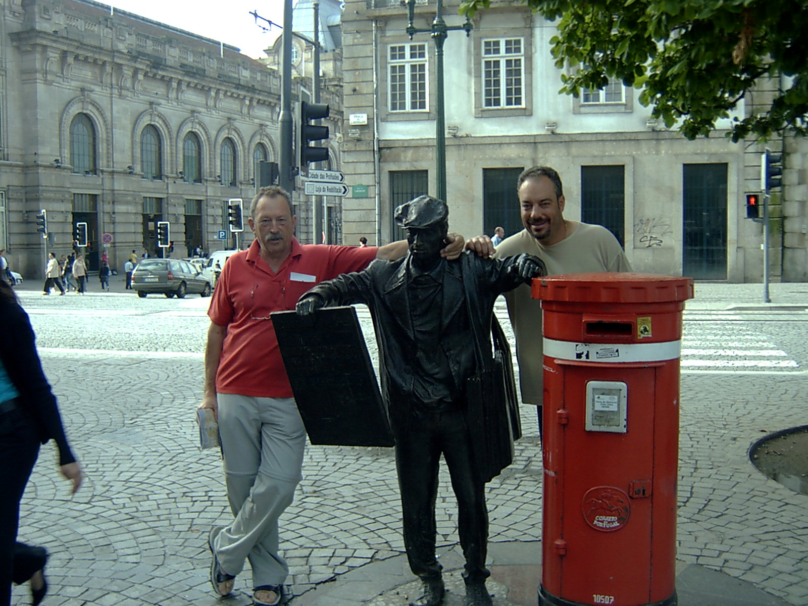 PASEANDO POR EL CENTRO DE  PORTO