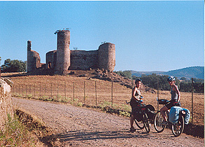 CASTELL A POC DE DEIXAR EL REAL DE LA JARA