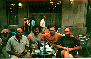 De vinos con Manuel i Cia. y entrada a la Catedral , con José Ant. y Antonio